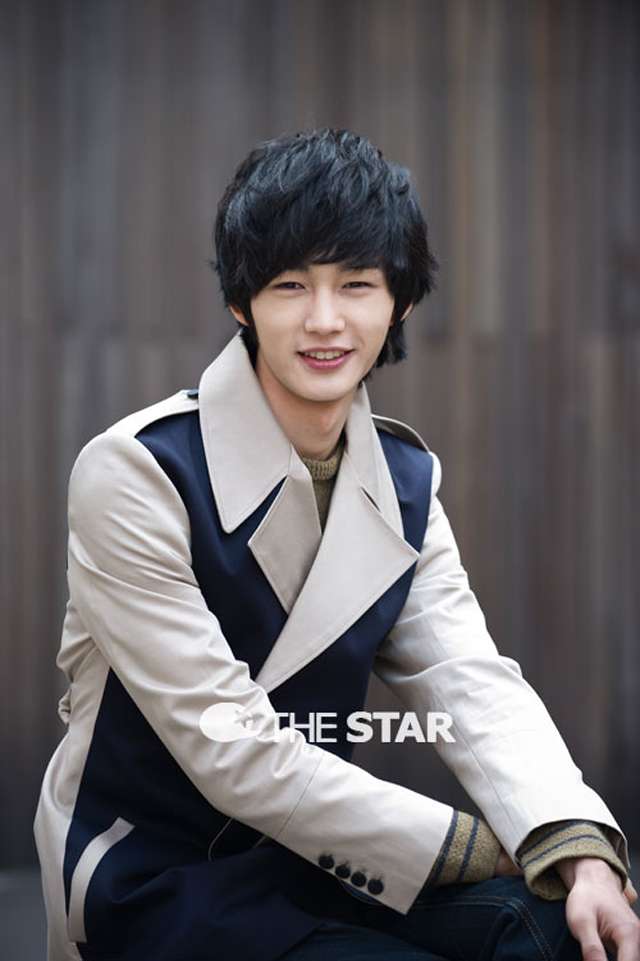 Strap Those Fangirl Hearts: Lee Won Geun For The Star ...